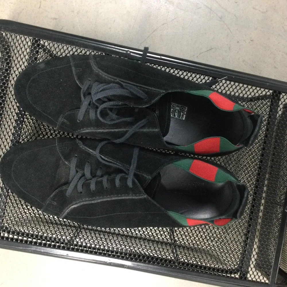 Gucci Black Suede Slip-On Loafers with Green and Red Heel Stripe